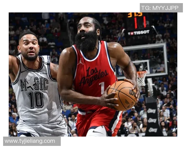 勇士与快船激战回顾2017年10月31日精彩录像分析与赛后点评