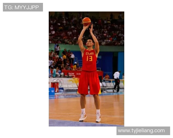 姚明灌篮瞬间展现力量与优雅的完美结合引领篮球新风潮