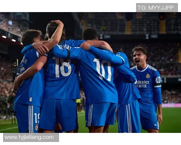 皇马与瓦伦西亚全场精彩对决回顾及赛后分析 皇马与瓦伦西亚全场精彩对决回顾及赛后分析